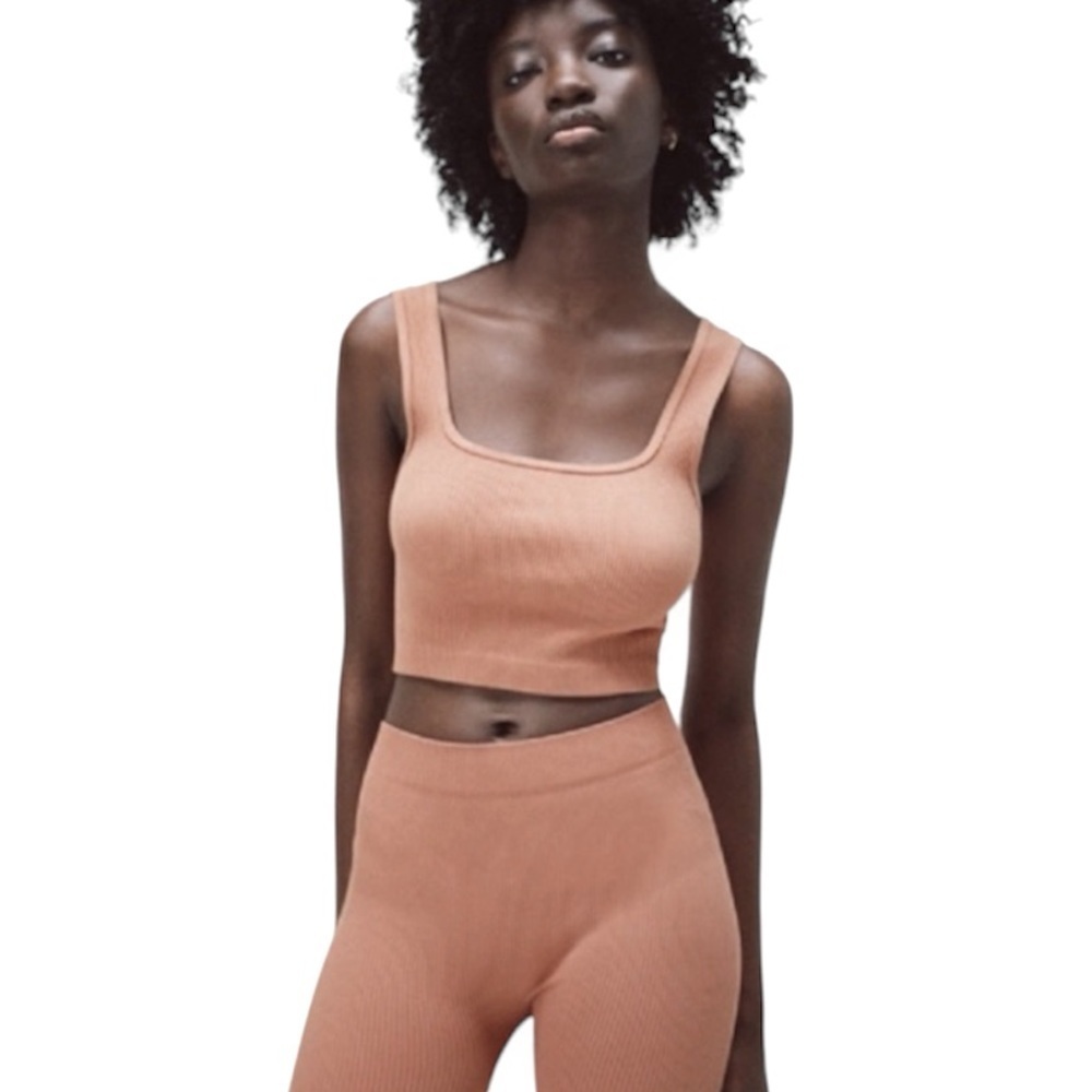 Zara Ribbed Biker Shorts​​​​‎ - Picture 2 of 4